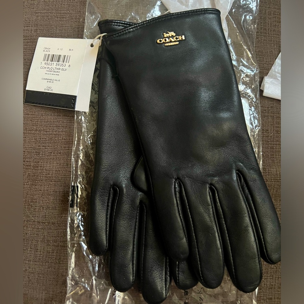 NEW! black COACH Plaque Leather Tech Gloves 6.5